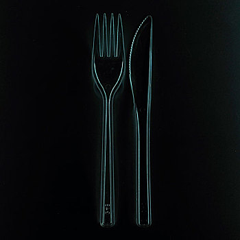 刀,叉子,黑色背景