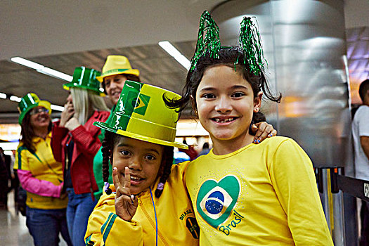 巴西,圣保罗,女孩,家庭,欢迎,机场