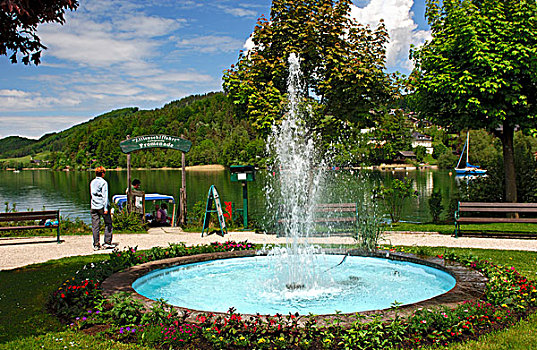 喷泉,运输,码头,湖岸,散步场所,看,萨尔茨卡莫古特,奥地利,欧洲
