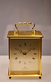 瑞士20世纪黄铜皮套钟