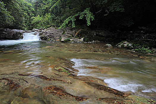 陕西宁陕火地塘溪水