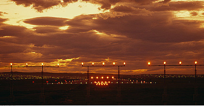 机场跑道,日落,卡尔加里,国际机场,艾伯塔省,加拿大
