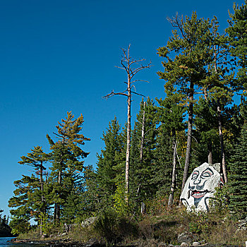 脸,涂绘,石头,湖岸,湖,木头,安大略省,加拿大