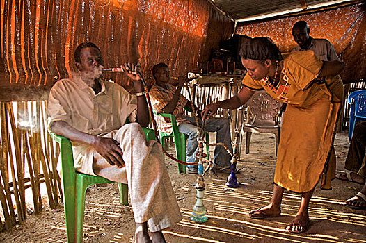 女孩,餐馆,朱巴,南,苏丹,收入,支持,家庭,孩子,学校,十二月,2008年