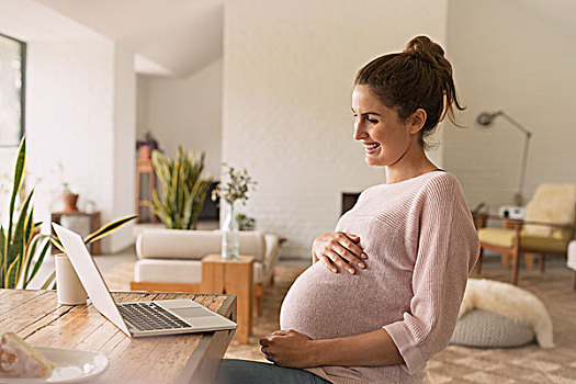 孕妇,视频会议,笔记本电脑