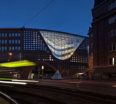 中央图书馆,赫尔辛基