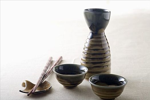 褐色,日本米酒,筷子,固定器具