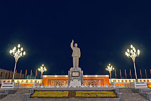 毛泽东雕像景观