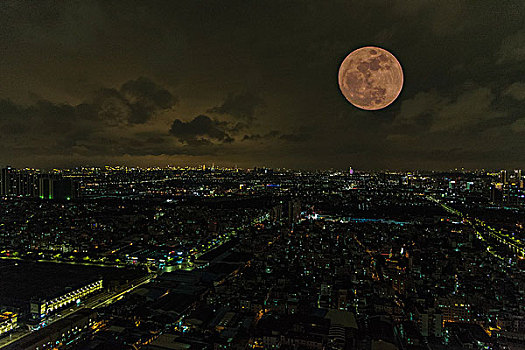 月亮夜景