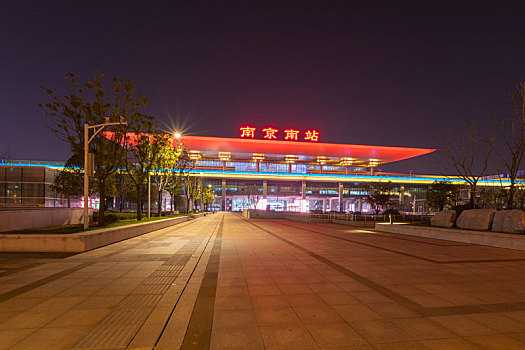 南京南站图片夜晚图片