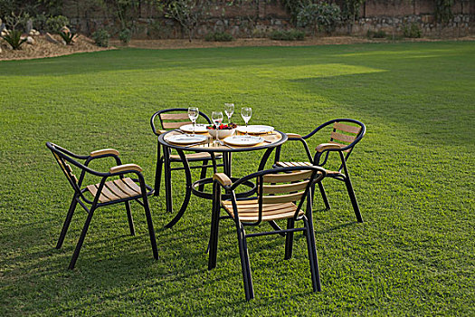 桌子,四个,椅子,花园,餐具摆放