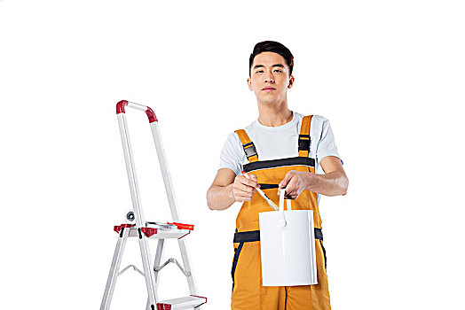 穿黃色衣服的粉刷工人