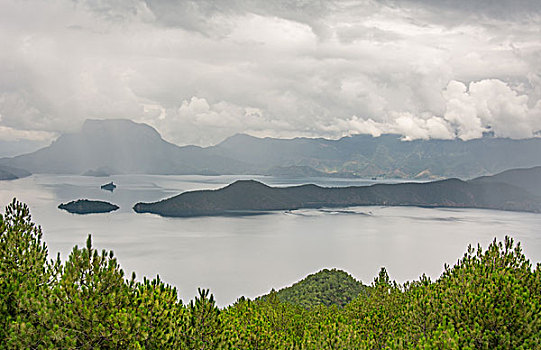 泸沽湖