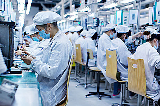 工人,小,制造,工厂,中国,戴着,防护服,帽子,面具