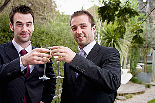 肖像,两个,商务人士,祝酒,葡萄酒杯