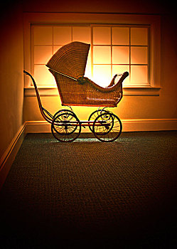 婴儿车,郁闷,剪影,亮光,靠近,大窗,房间