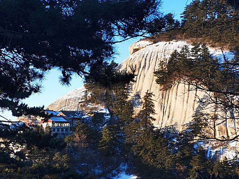 华山东峰绝壁