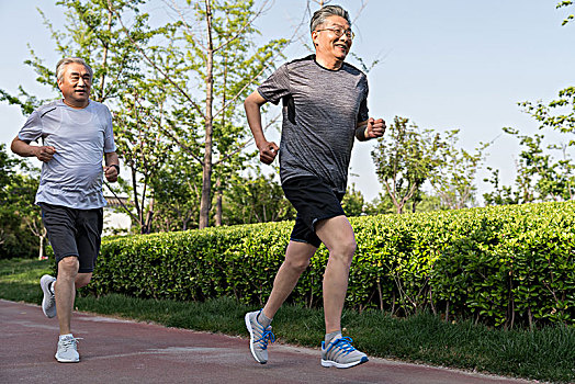 老年男人健康运动