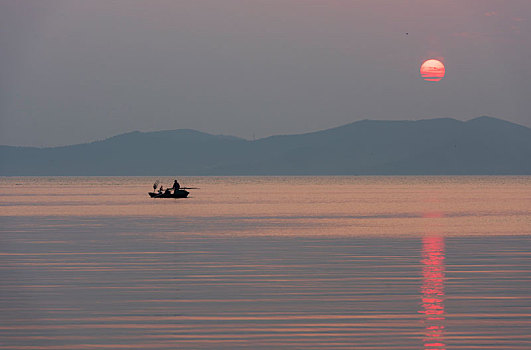太湖,夕阳,渔船,傍晚