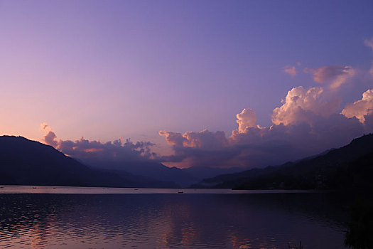 费瓦湖日落