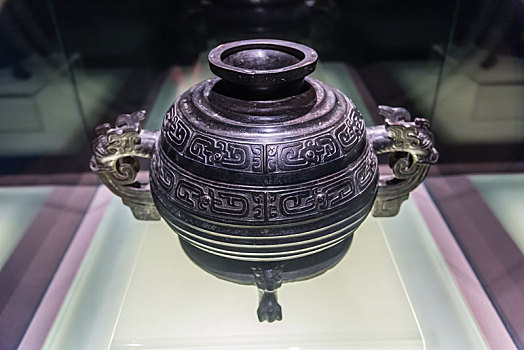 上海博物馆的西周青铜器盛食器师寰簋