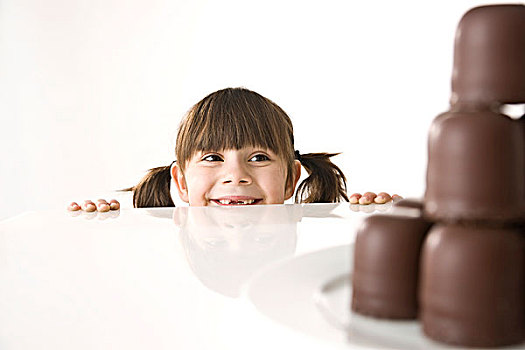 女孩,正面,盘子,巧克力软糖