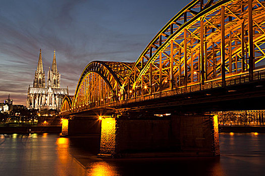 光亮,霍恩佐伦大桥,上方,莱茵河,科隆大教堂,科隆,莱茵兰,北莱茵-威斯特伐利亚,德国,欧洲
