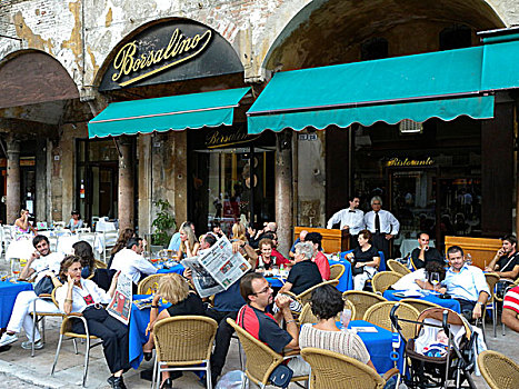 街边咖啡厅,餐馆,广场,维罗纳,威尼托,意大利,欧洲