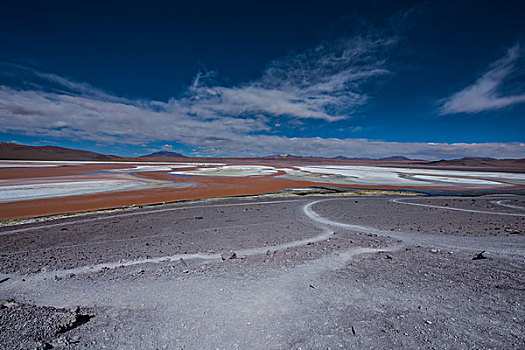 玻利维亚乌尤尼盐湖红湖