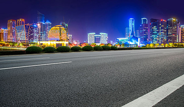 道路路面和杭州钱江新城夜景