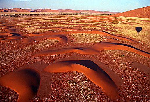 山谷,沙丘,热气球,旅游,日出,靠近,索苏维来地区,纳米布沙漠,纳米比亚