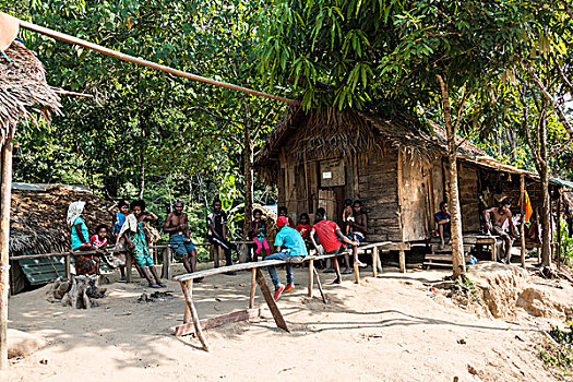人,坐,正面,木质,小屋,部落,土著,土著人,国家公园,马来西亚,亚洲