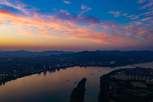 浙江杭州市富阳富春江夜景航拍