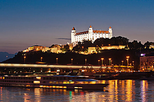 布拉迪斯拉瓦,城堡,黃昏,斯洛伐克,欧洲