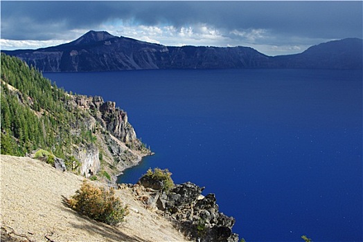 火山湖,俄勒冈