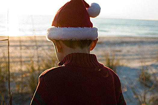 男孩,探索,户外,穿,圣诞帽,海滩,背景