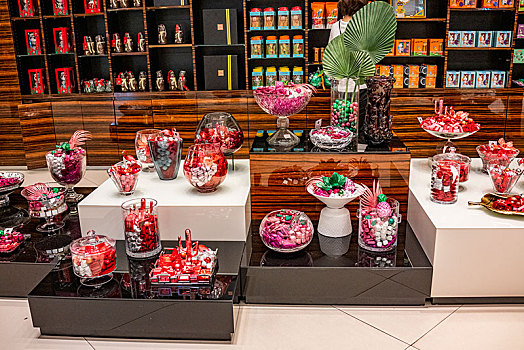 阿联酋迪拜哈利法塔购物中心商城巧克力专卖店