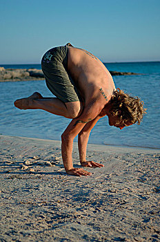 男人,表演,瑜珈,海滩,希腊