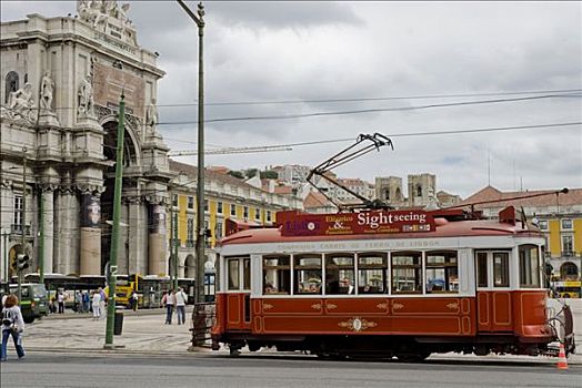 大广场,红色电车,里斯本,葡萄牙,欧洲
