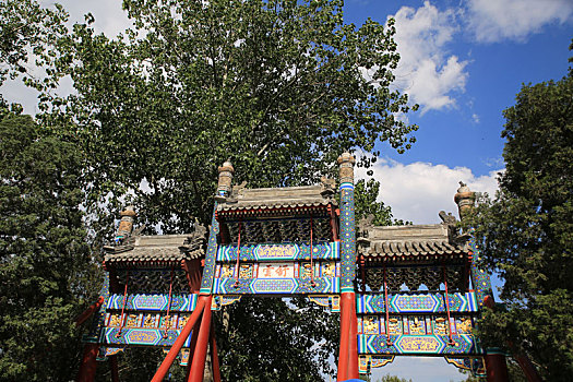 北京皇家园林颐和园云舒牌坊