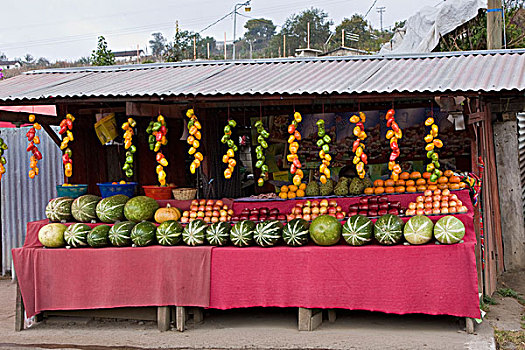 危地马拉,齐齐卡斯提南哥,水果摊,公路