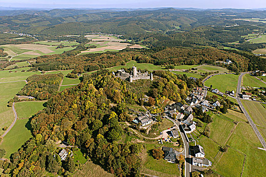 航拍,城堡遗迹,山脉,莱茵兰普法尔茨州,德国,欧洲