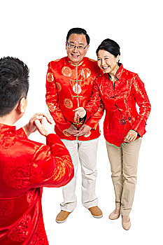 棚拍中國(guó)新年快樂的唐裝家庭
