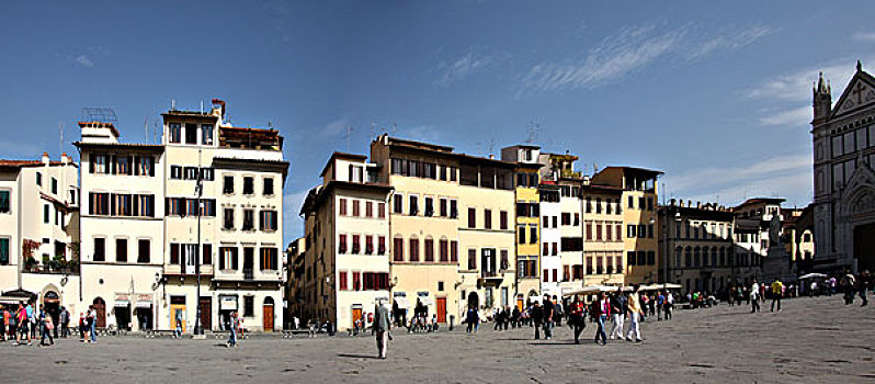 佛罗伦萨教堂广场右侧