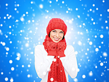 高兴,寒假,圣诞节,人,概念,微笑,少妇,红色,帽子,围巾,连指手套,上方,蓝色,雪,背景