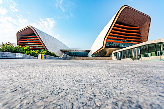 蓝天下的天津国家海洋博物馆外景