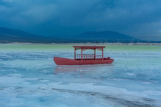 新疆达坂城guhya古海雅盐湖旅游生态景区