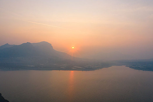 航拍济南卧虎山水库