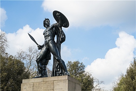伦敦海德公园雕像是谁图片