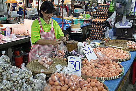 泰国,清迈,市场商贩,销售,鸡,鹌鹑,蛋,使用,只有